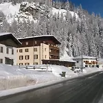Sorapiss Otel