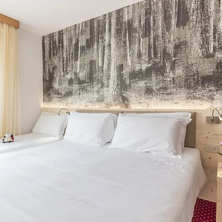 Sorapiss Hotel